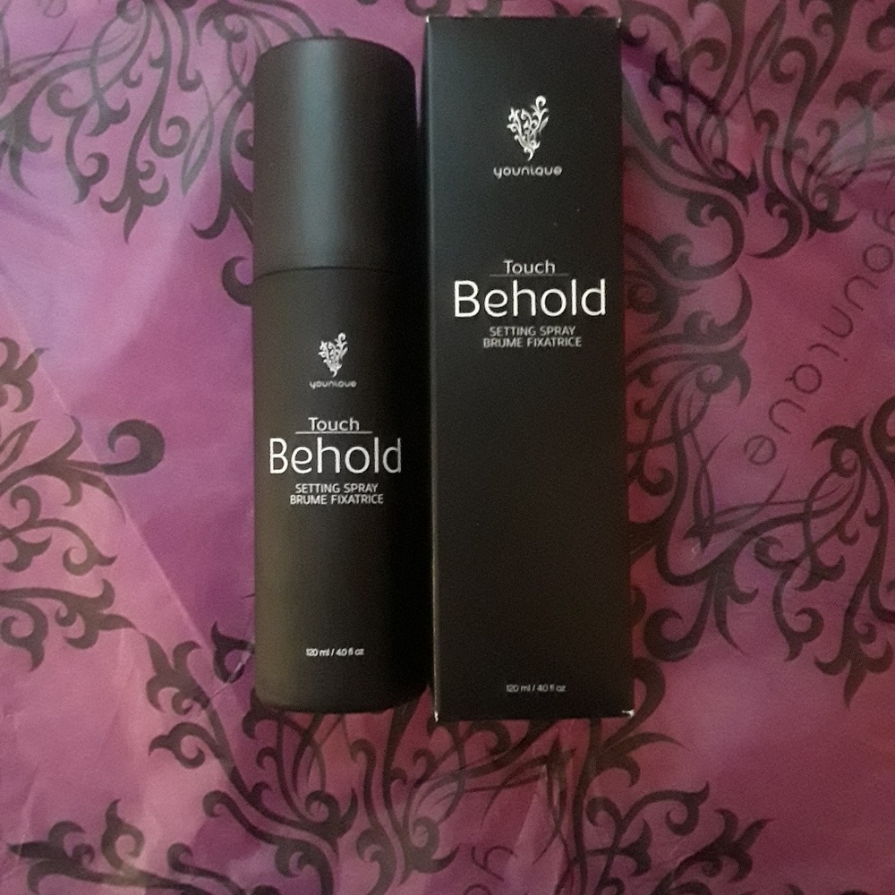 NIB Touch Behold Setting Spray